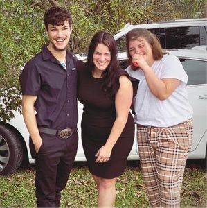 Meet your Posher, Melissa ann